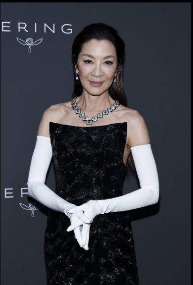 Dương Tử Quỳnh khoe nhan sắc ở tuổi 61 chiếm trọng spotlight tại LHP Cannes 2023 - Ảnh 6